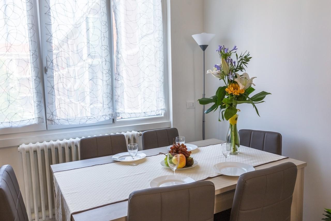 Apartamento Milano Business Balcony Flat Exterior foto